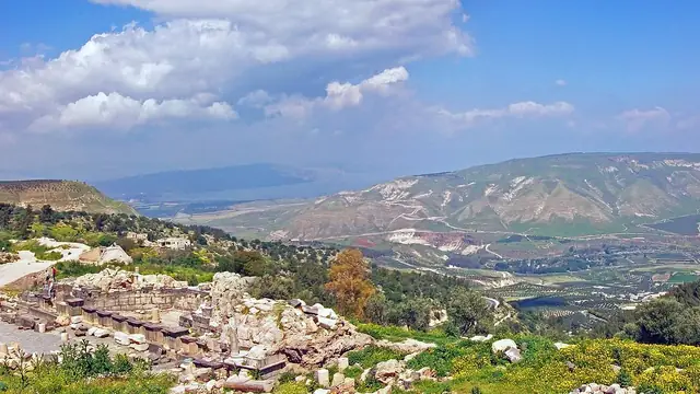 נוף לכנרת מההרים שמעליה